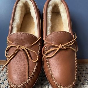 Minnetonka Genuine Leather Fur Lined Men’s Size  10 Moccasin  Style # 3758